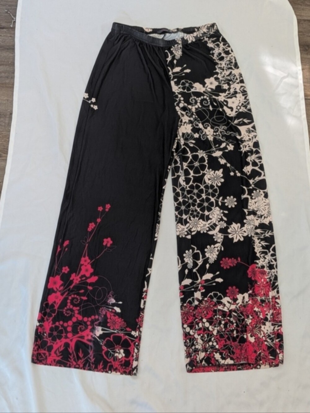 Light Floral Straight-Leg Pants Size Medium